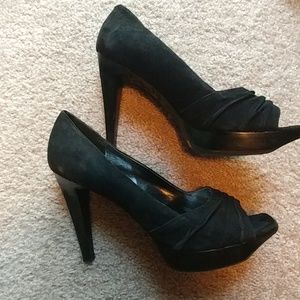 Jessica Simpson 9.5 peep toe pumps